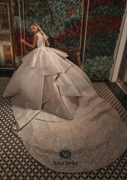 Los más lujos y exclusivos vestidos de novia en Venezuela - Diseñadores europeos de moda nupcial NOVA BELLA - Consigue este vestido de novia en Margarita y Caracas, Venezuela con Bridal Room Boutique
