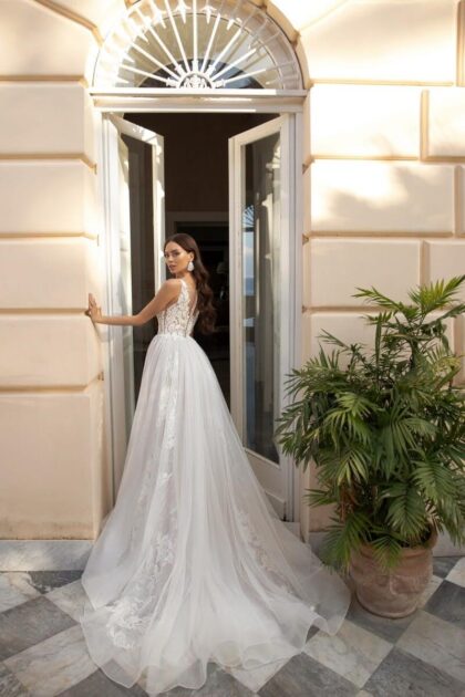 Vestido de novia: Tiziana - Diseñadores de moda en Venezuela - Arma tu look y vestimenta nupcial, tenemos todo para tu boda: vestidos, tocados, velos, zapatos y mucho más