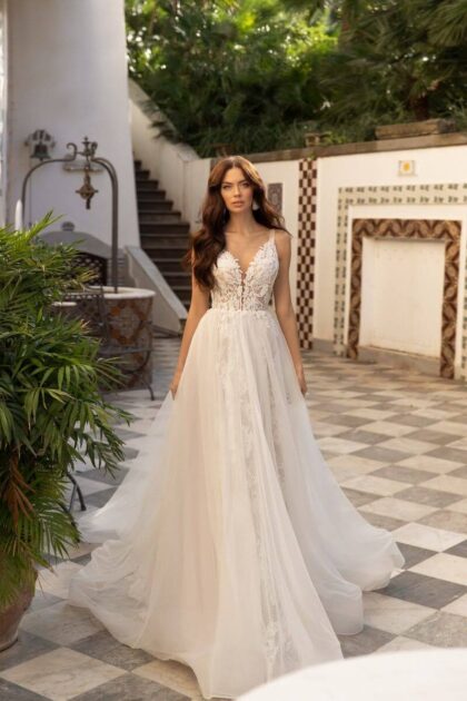 Luce como toda una princesa, visita nuestro catálogo de vestidos de novias en Venezuela para encontrar el vestido de tus sueños: BridalRoomBoutique VE