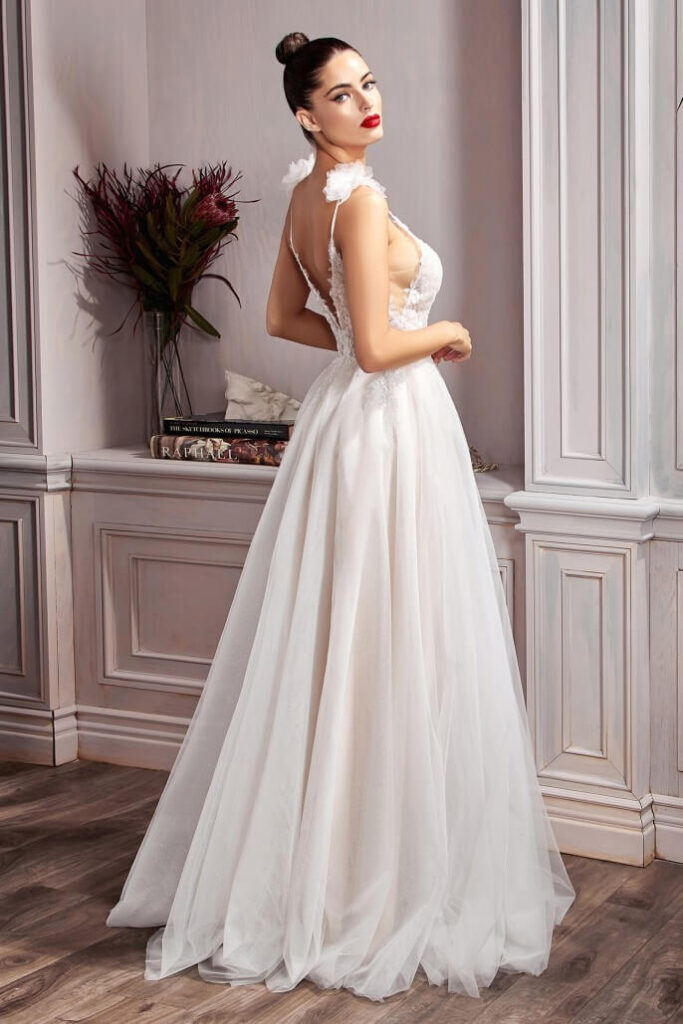 Vestidos de novia económicos en Venezuela Basic Collection 2023 Bridal Room Boutique Isla de