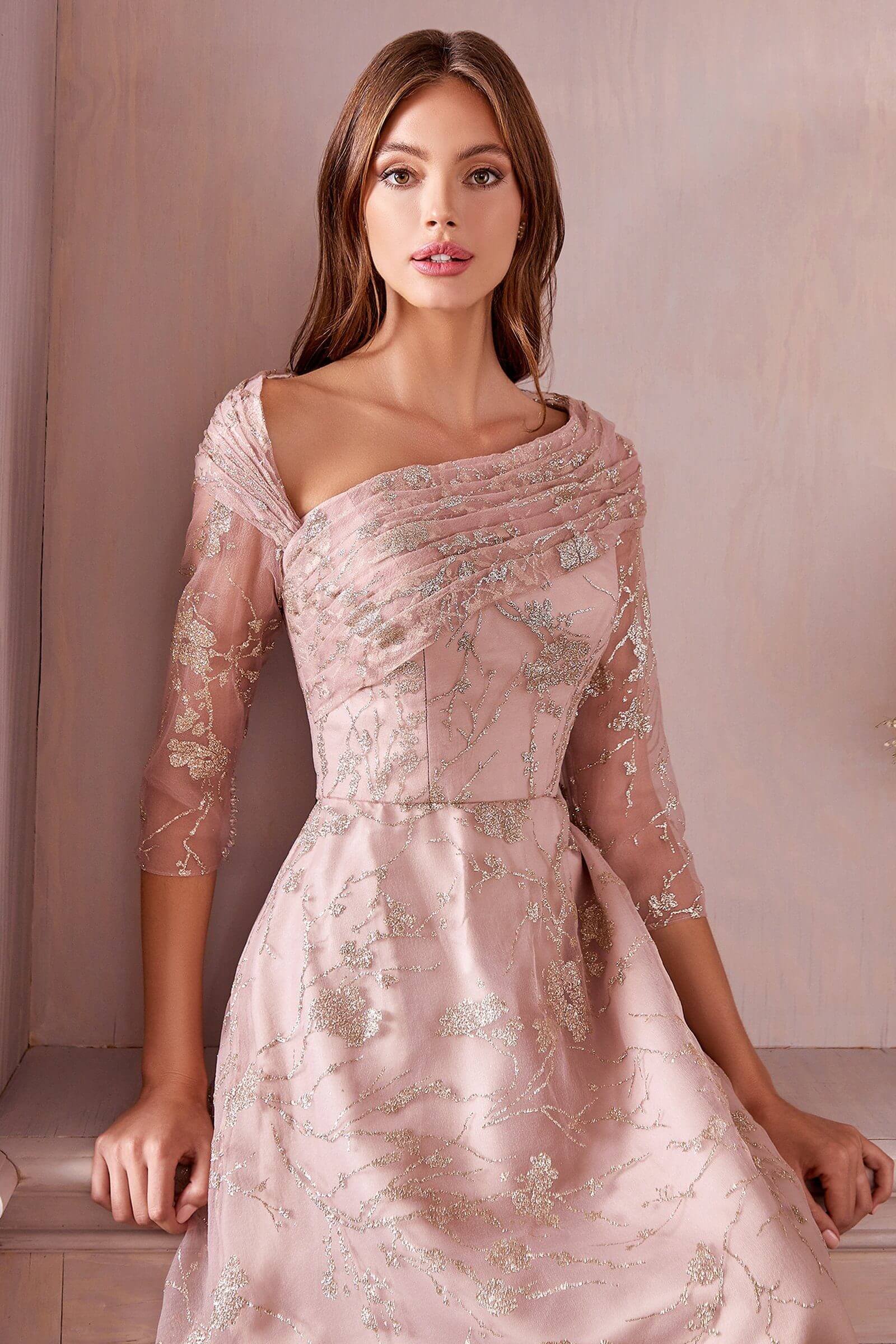 Elegantes vestidos de fiesta con diseño asimétrico - Evening Dress Boutique: vestido de gala ideal para la madre del novio o la novia