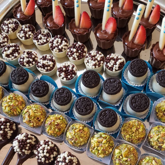 Ashta de Chocolate - Respostería fina y creativa en Margarita, Venezuela - Mesa de postres y dulces árabes para bodas