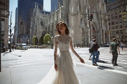 Dara es un vestido de nuestra Premium Collection 2022, diseñado en Europa por WONÁ Concept e importado por Bridal Room Boutique en exclusiva