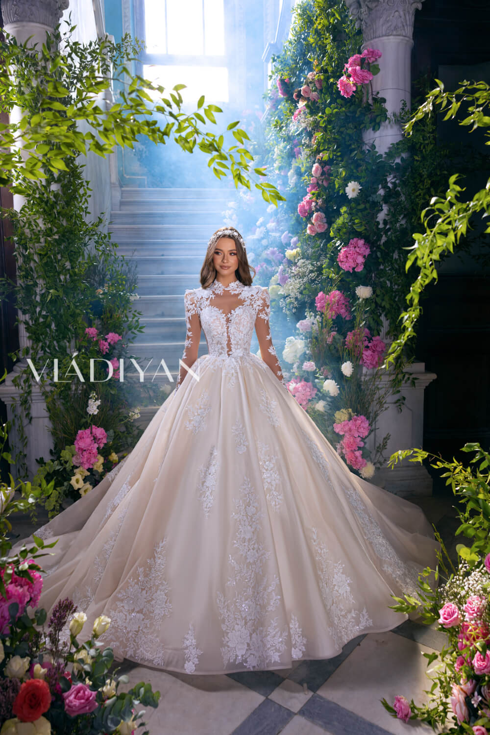 Vestido de novia cuello alto, escote corazón | Premium Collection Bridal  Room Boutique Margarita