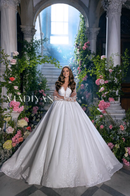 Vestidos de novia escote corazón, corte princesa en la Isla de Margarita, Venezuela - Bridal Room Boutique